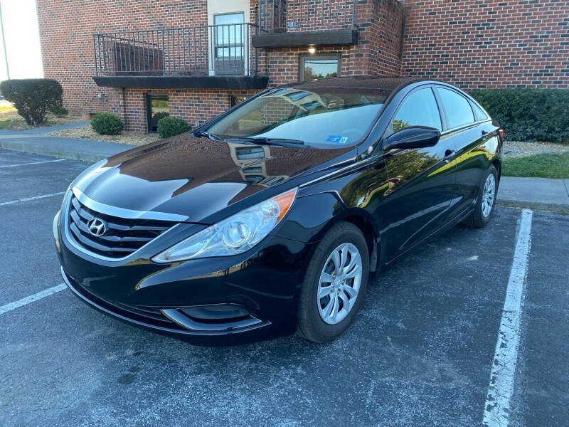 2011 Hyundai Sonata for sale at PREMIER AUTO SALES in Martinsburg WV