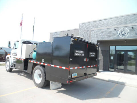 2001 Freightliner FL70