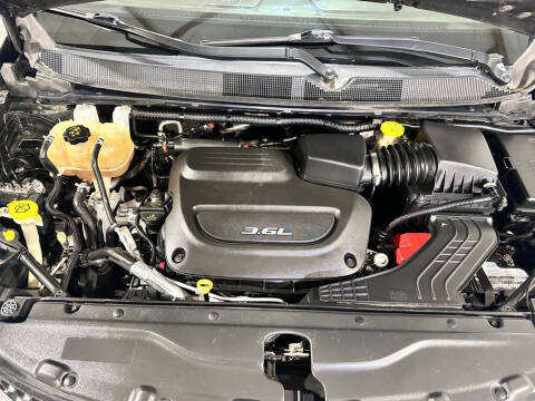 2017 Chrysler Pacifica Touring-L Plus