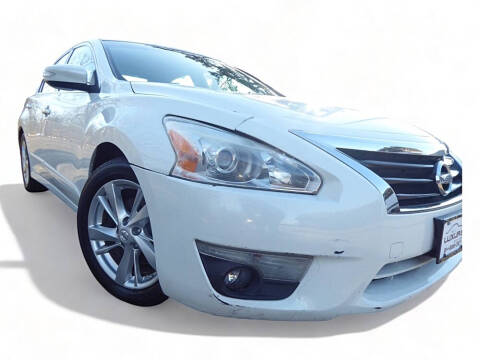 2015 Nissan Altima for sale at Columbus Luxury Cars in Columbus OH