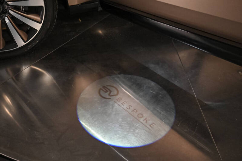 2023 Land Rover Range Rover P530 SV LWB