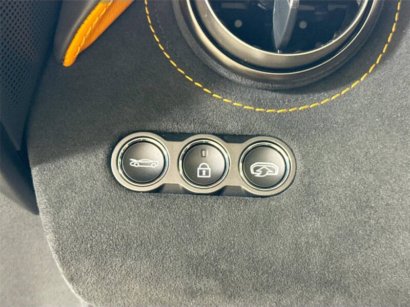 2022 McLaren 720S Performance