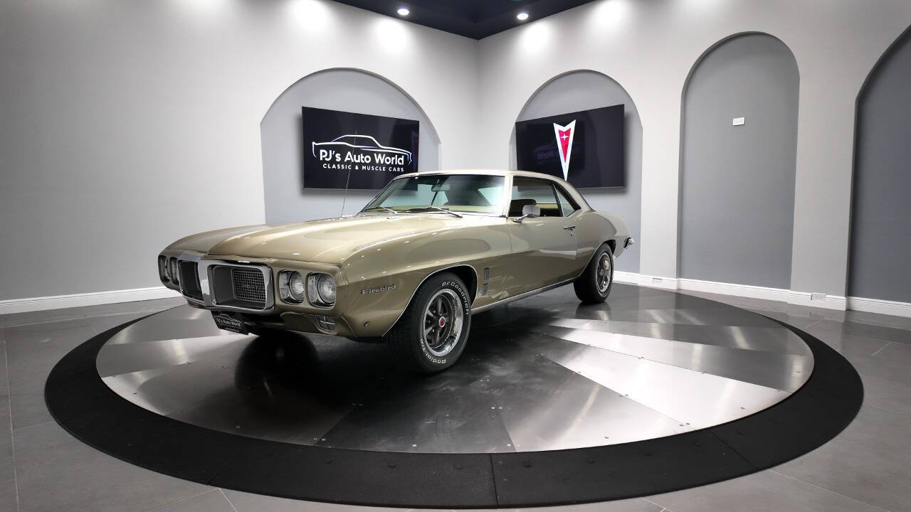 1969 Pontiac Firebird 1