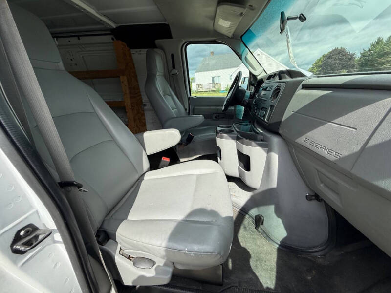 2011 Ford E-Series E-250