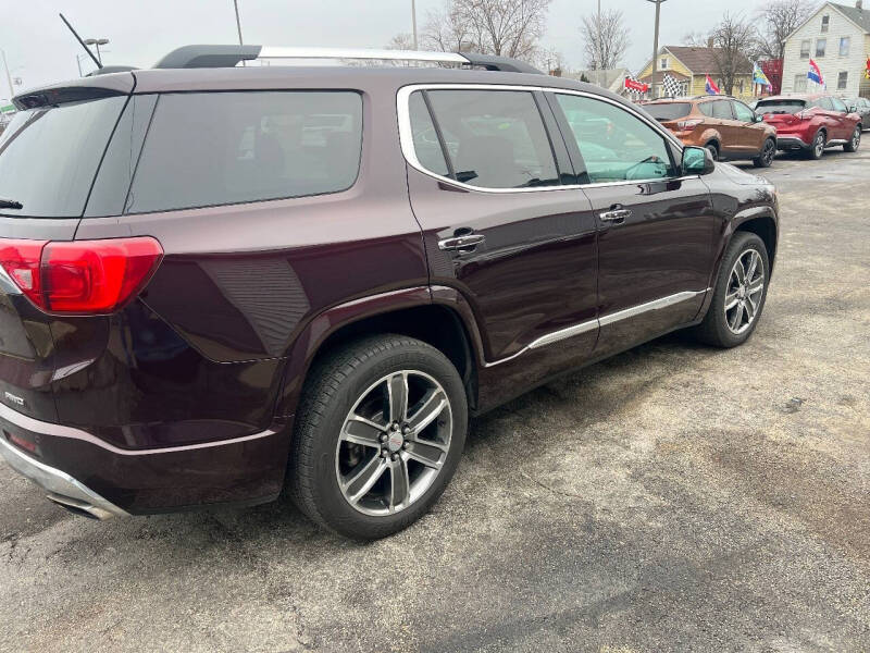 2017 GMC Acadia Denali