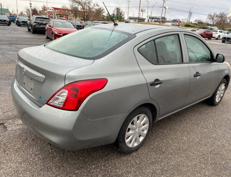 2013 Nissan Versa 1.6 S