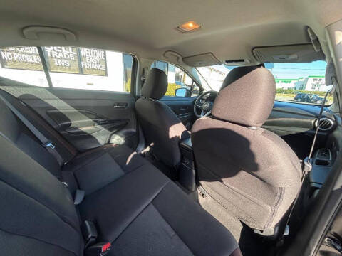 2021 Nissan Versa SR