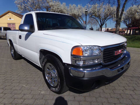2006 GMC Sierra 1500 for sale at Family Truck and Auto in Oakdale CA
