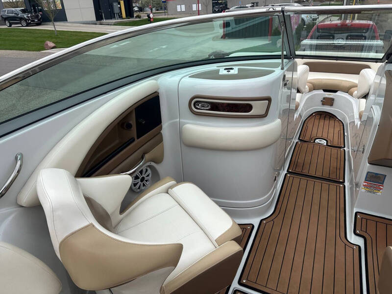 2013 Crownline E260 XS