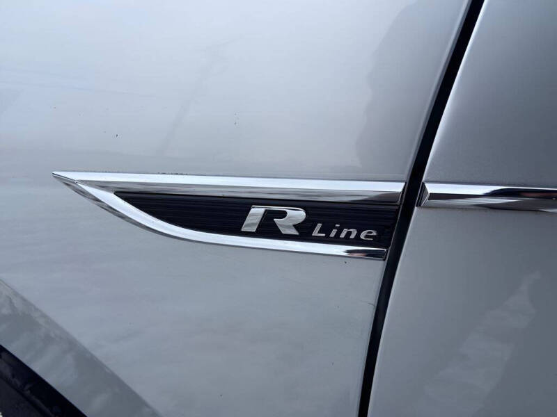 2020 Volkswagen Passat R-Line