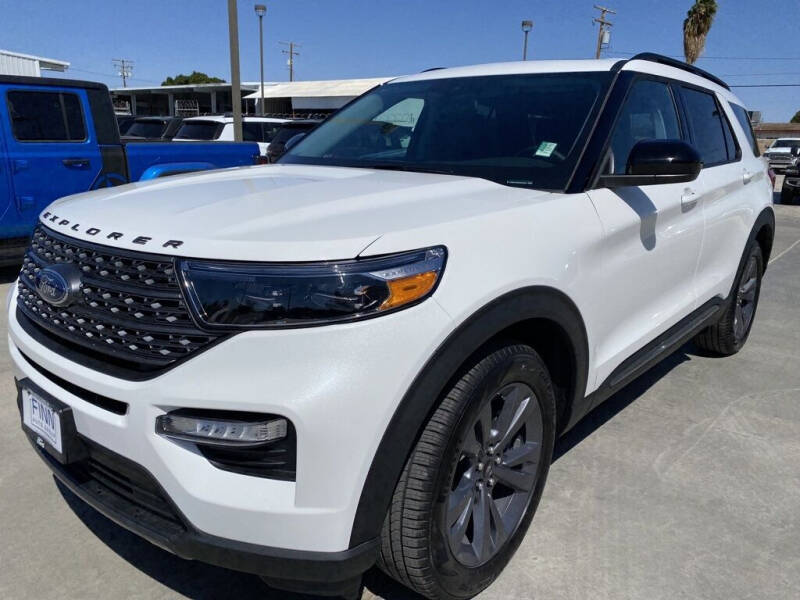 2023 Ford Explorer XLT's photo