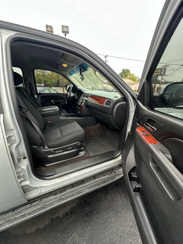 2013 Chevrolet Tahoe LS photo 11