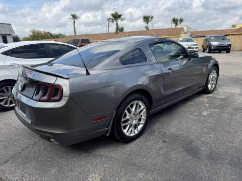 2014 Ford Mustang V6