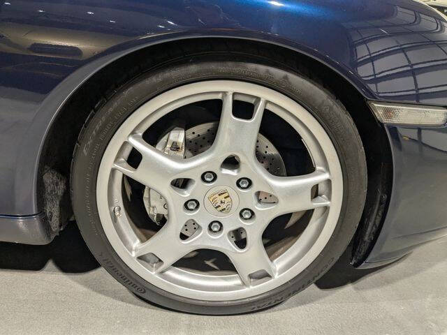 2000 Porsche 911 Carrera 4