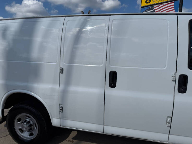 2017 Chevrolet Express 2500