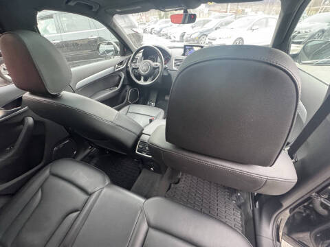 2016 Audi Q3 2.0T quattro Prestige