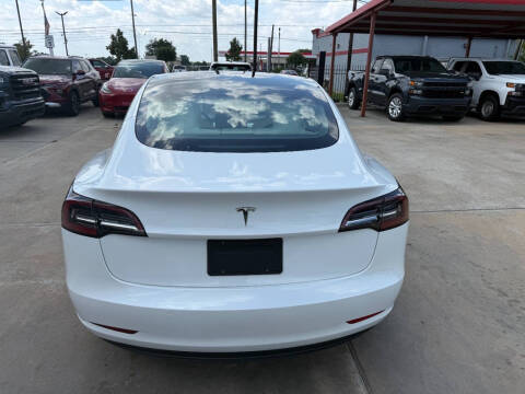 2021 Tesla Model 3 Standard Range Plus