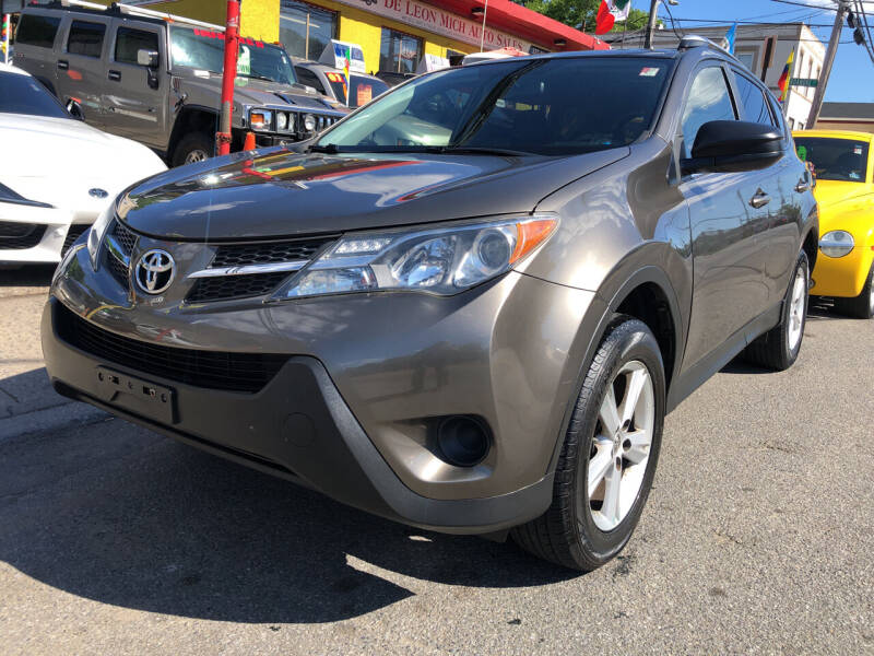 2014 Toyota RAV4 for sale at Deleon Mich Auto Sales in Yonkers NY