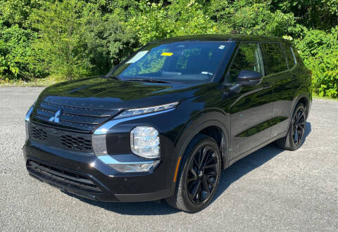 2023 Mitsubishi Outlander for sale at Mann Auto Outlet in Prestonsburg KY