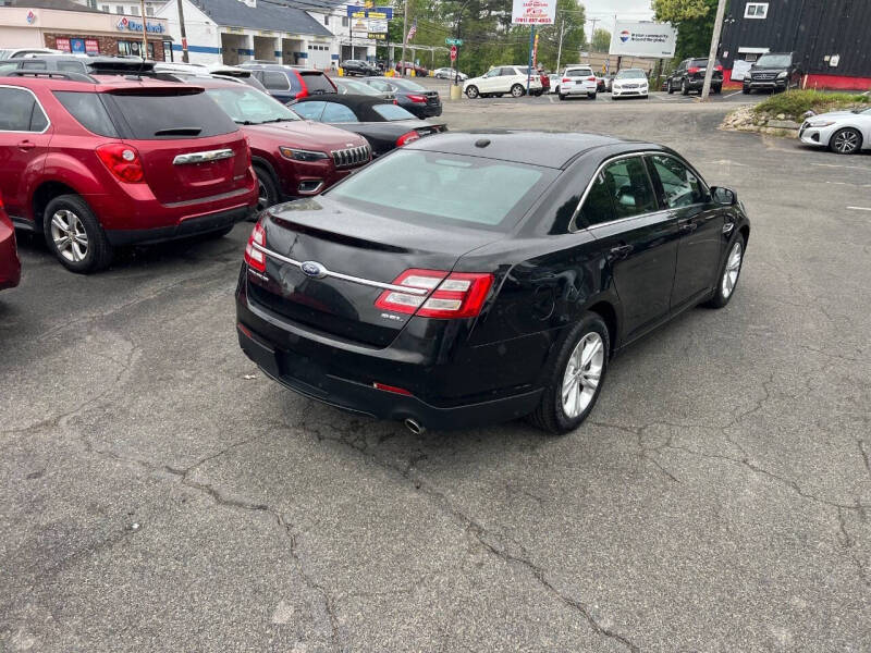 2014 Ford Taurus SEL