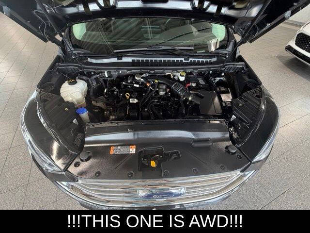 2022 Ford Edge Titanium