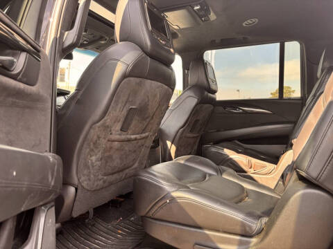 2017 Cadillac Escalade ESV Platinum