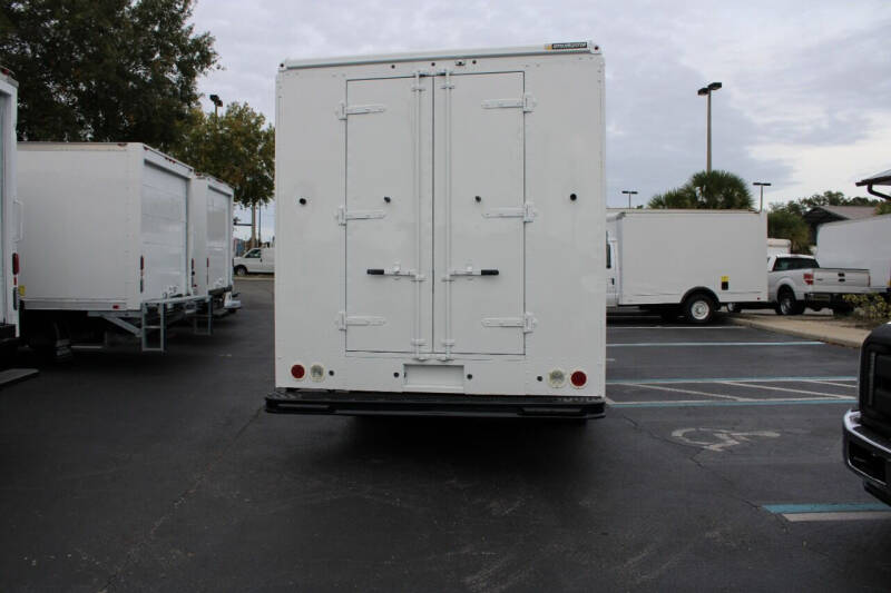 2017 Freightliner MT45 Chassis