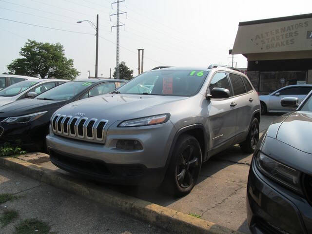 2016 Jeep Cherokee Sport