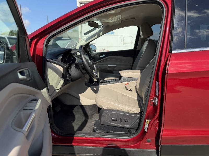2017 Ford Escape SE