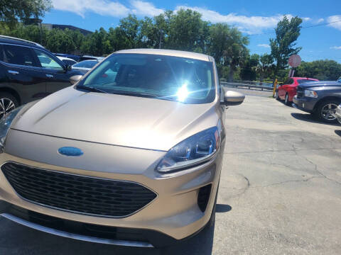 2020 Ford Escape SE