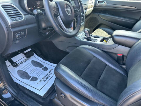 2017 Jeep Grand Cherokee Laredo