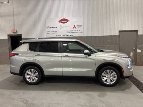 2025 Mitsubishi Outlander ES