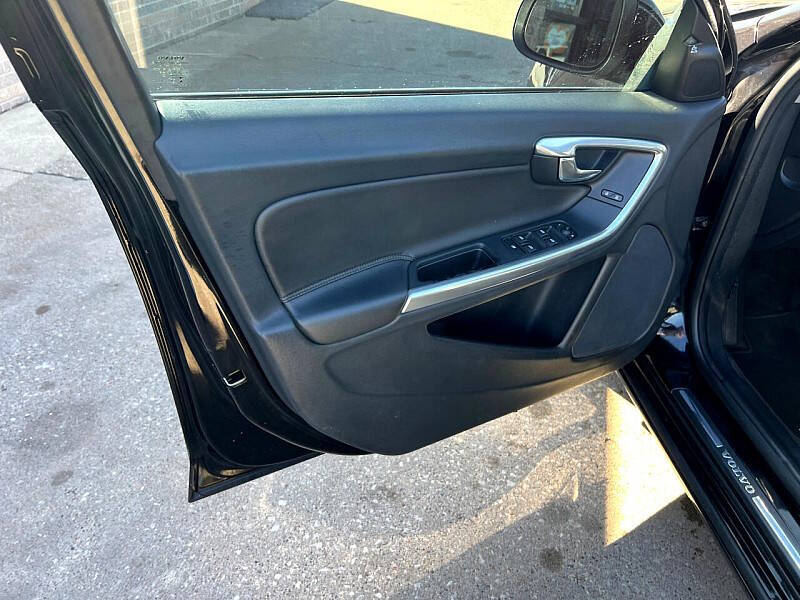 2016 Volvo V60 T5 Drive-E Premier