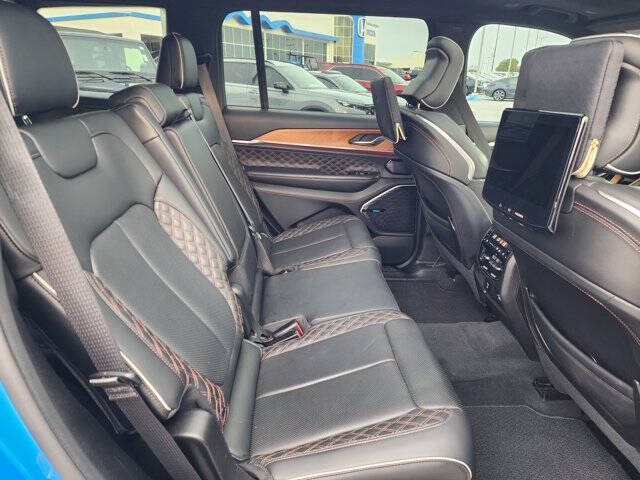 2023 Jeep Grand Cherokee L Summit Reserve