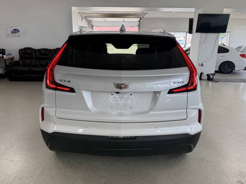 2024 Cadillac XT4 Luxury