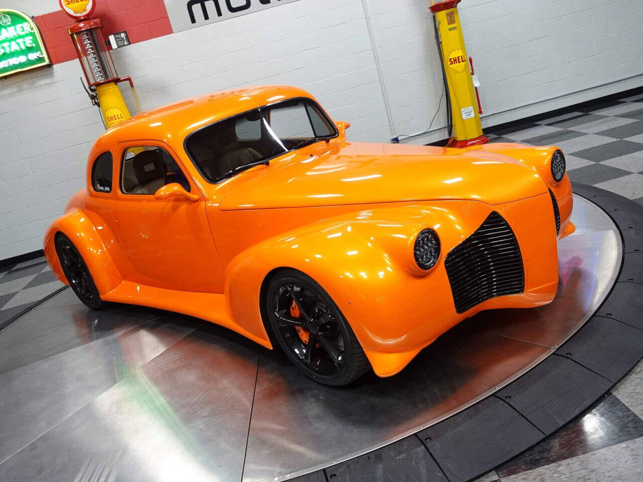 1940 Pontiac Coupe 35