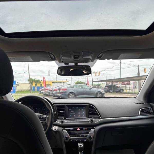 2018 Hyundai Elantra