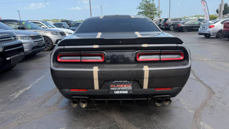 2022 Dodge Challenger SXT