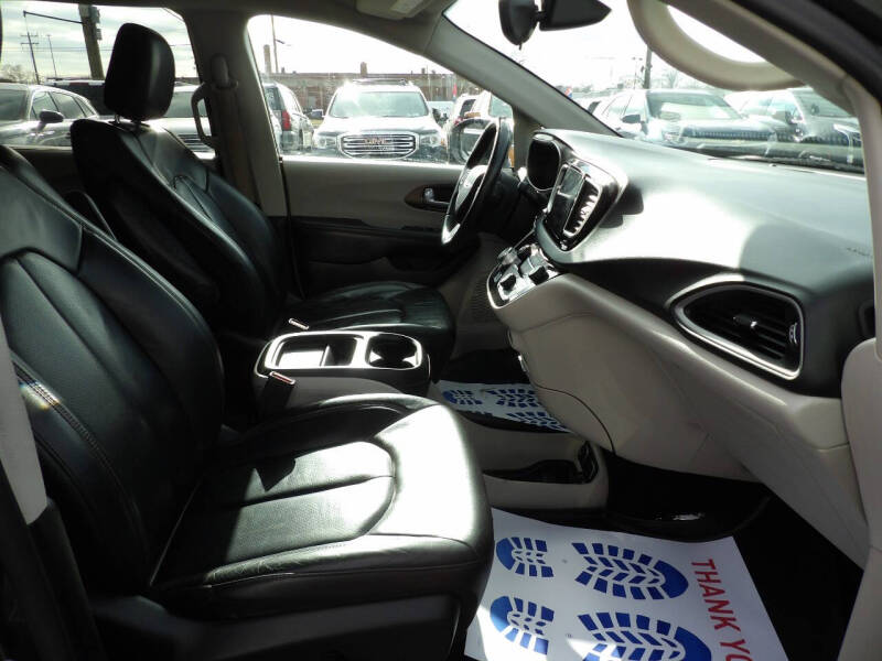 2018 Chrysler Pacifica Touring L