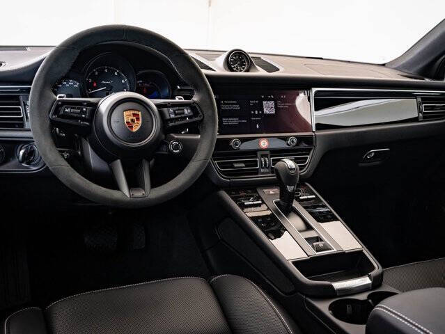 2026 Porsche Macan T