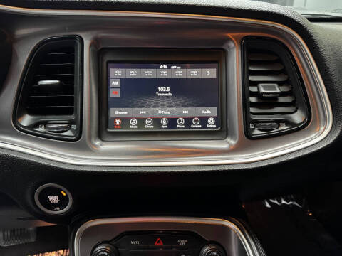 2019 Dodge Challenger SXT