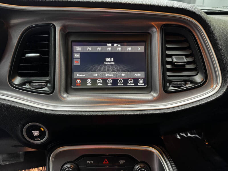 2019 Dodge Challenger SXT