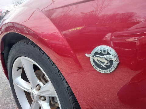 2004 Ford Mustang Deluxe