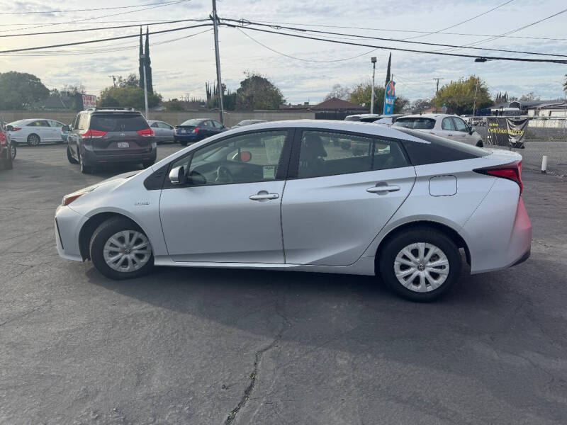 2019 Toyota Prius L Eco