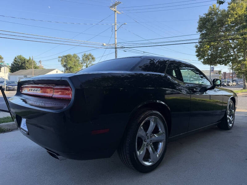 2013 Dodge Challenger SXT