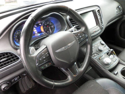 2015 Chrysler 200 S