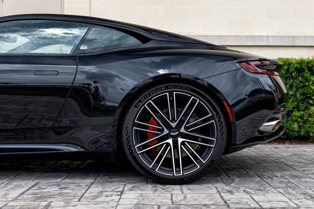 2024 Aston Martin DB12 V8