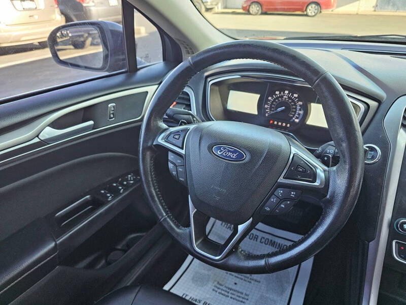 2017 Ford Fusion SE