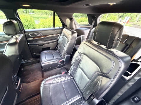 2017 Ford Explorer Platinum