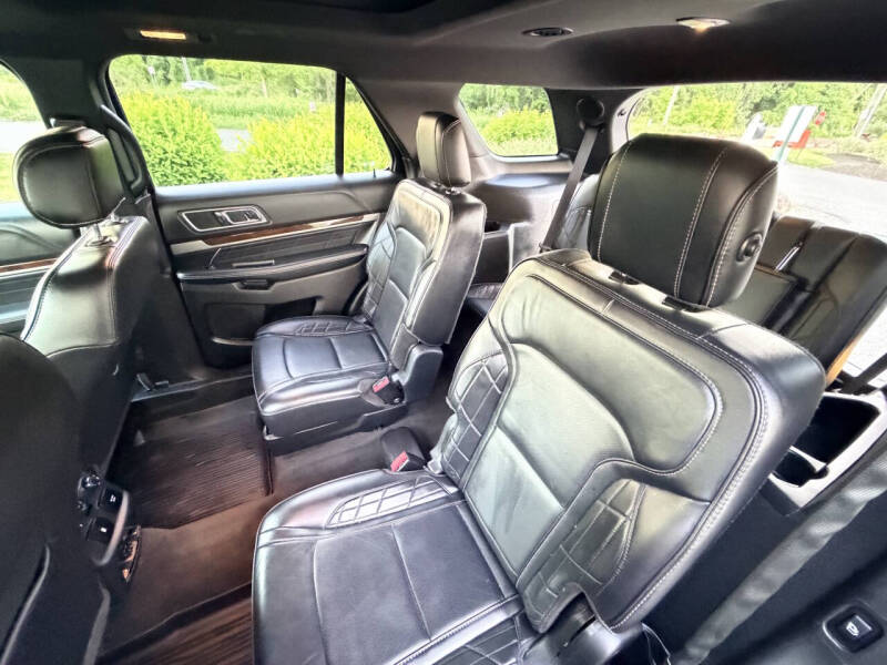 2017 Ford Explorer Platinum